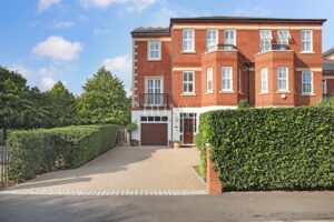 Rosebury Square, Woodford Green, IG8 - Cover