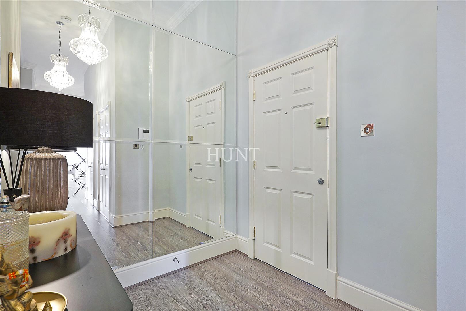 Brandesbury Square, Woodford Green, IG8 - Slide 11