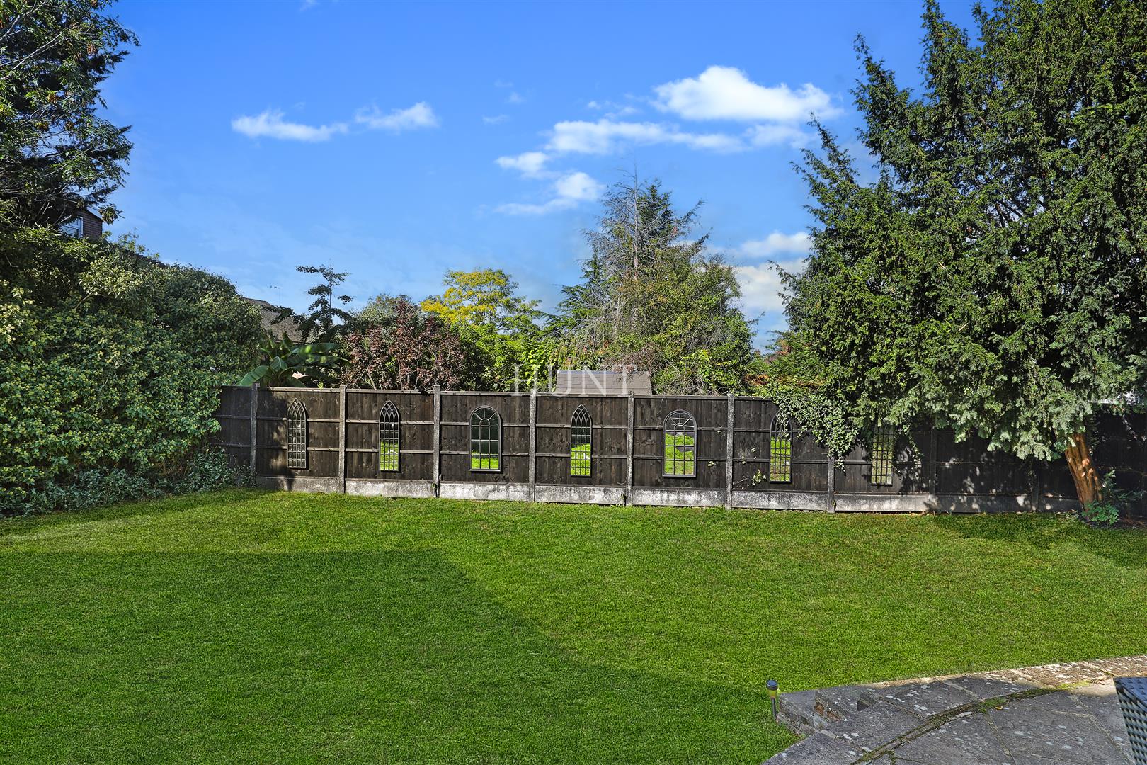 High Road, Chigwell, IG7 - Slide 11