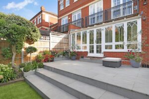 Rosebury Square, Woodford Green, IG8