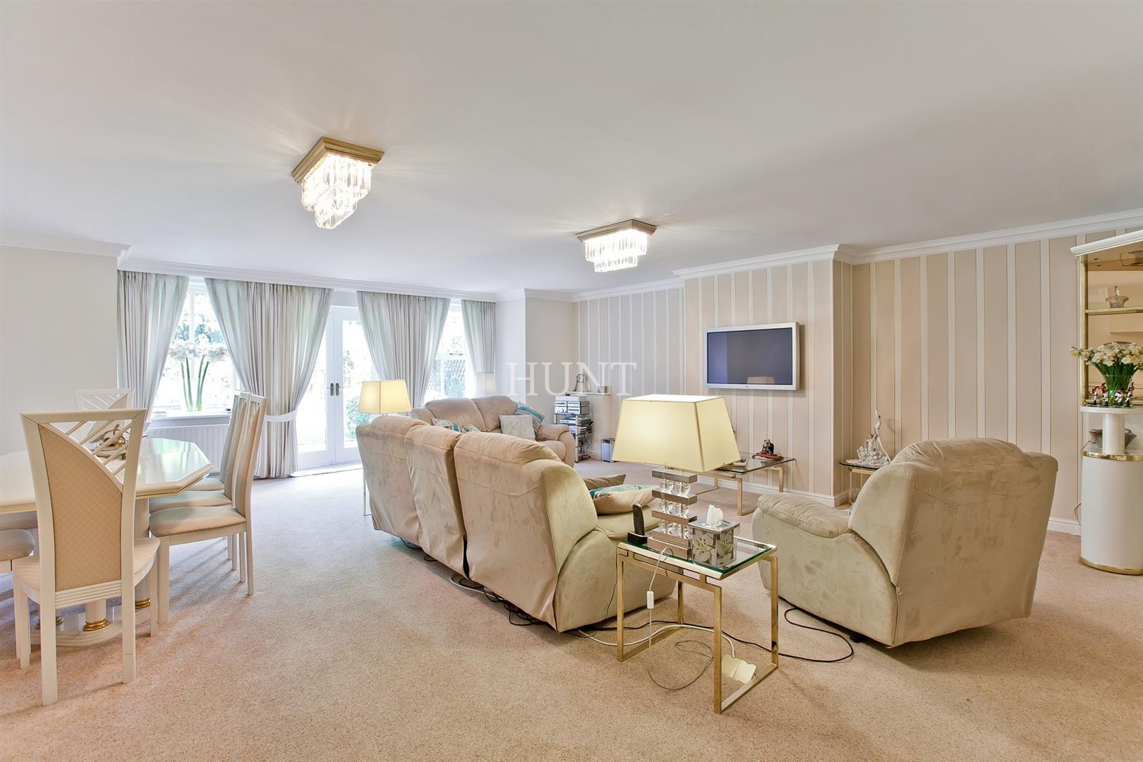 Regents Drive, Woodford Green, IG8 - Slide 13