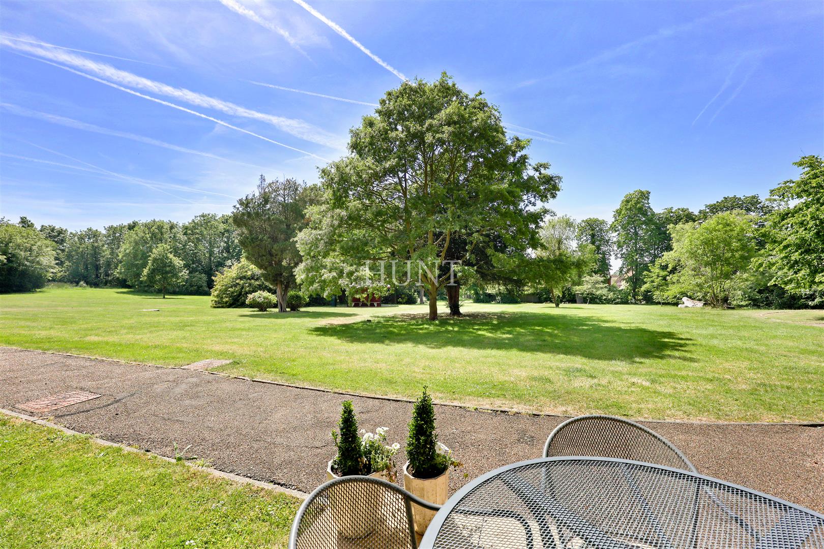 Sutherland House, Woodford Green, IG8 - Slide 15