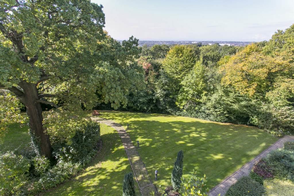 The Manor, Woodford Green, IG8 - Slide 15