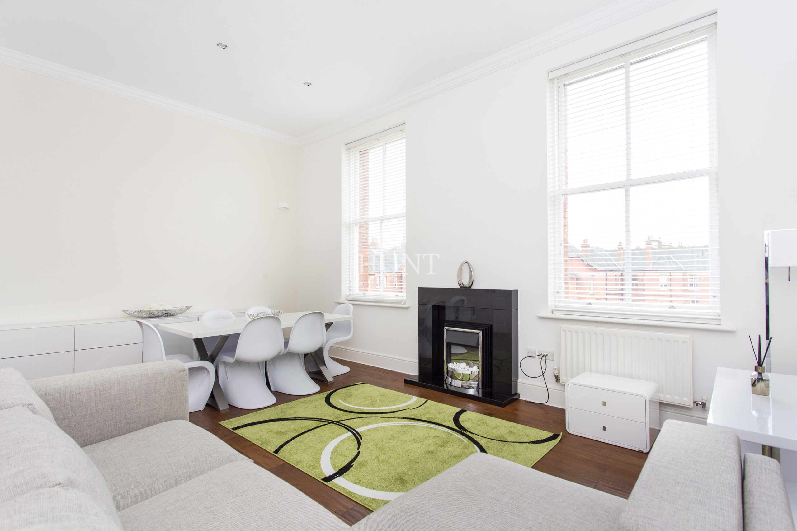 Kensington House, Repton Park, Woodford Green IG8 - Slide 7