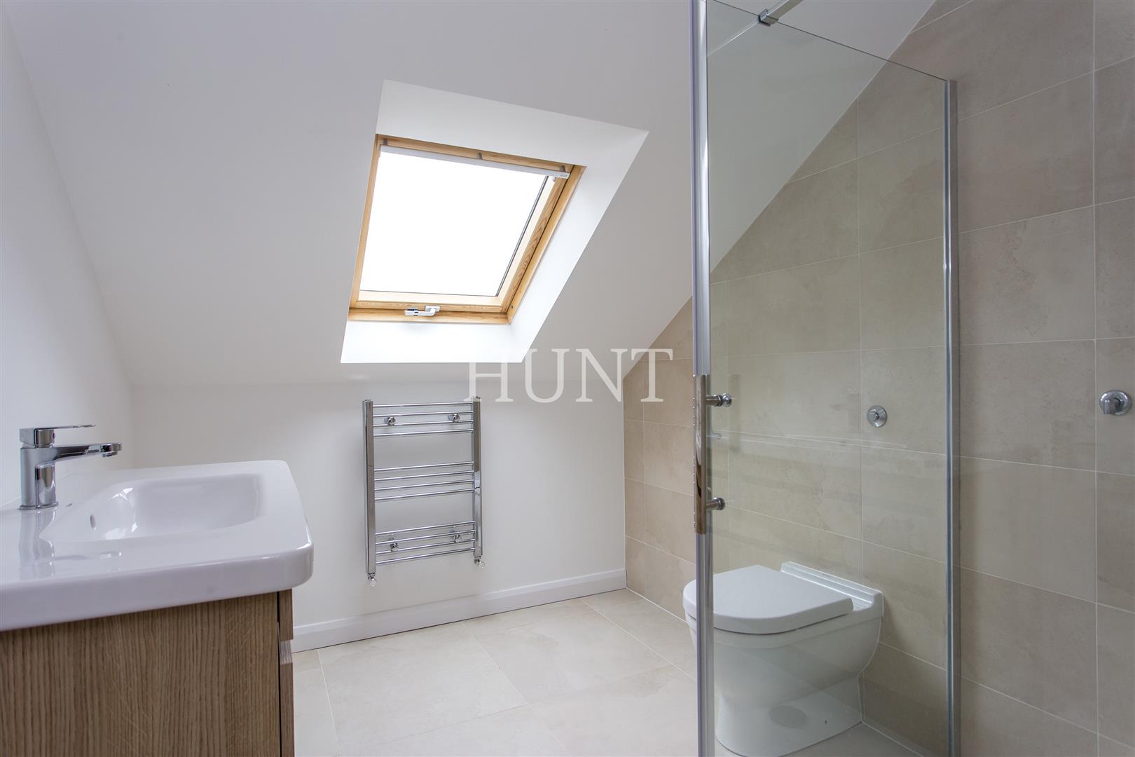 Burnt House, Chigwell, IG7 - Slide 17
