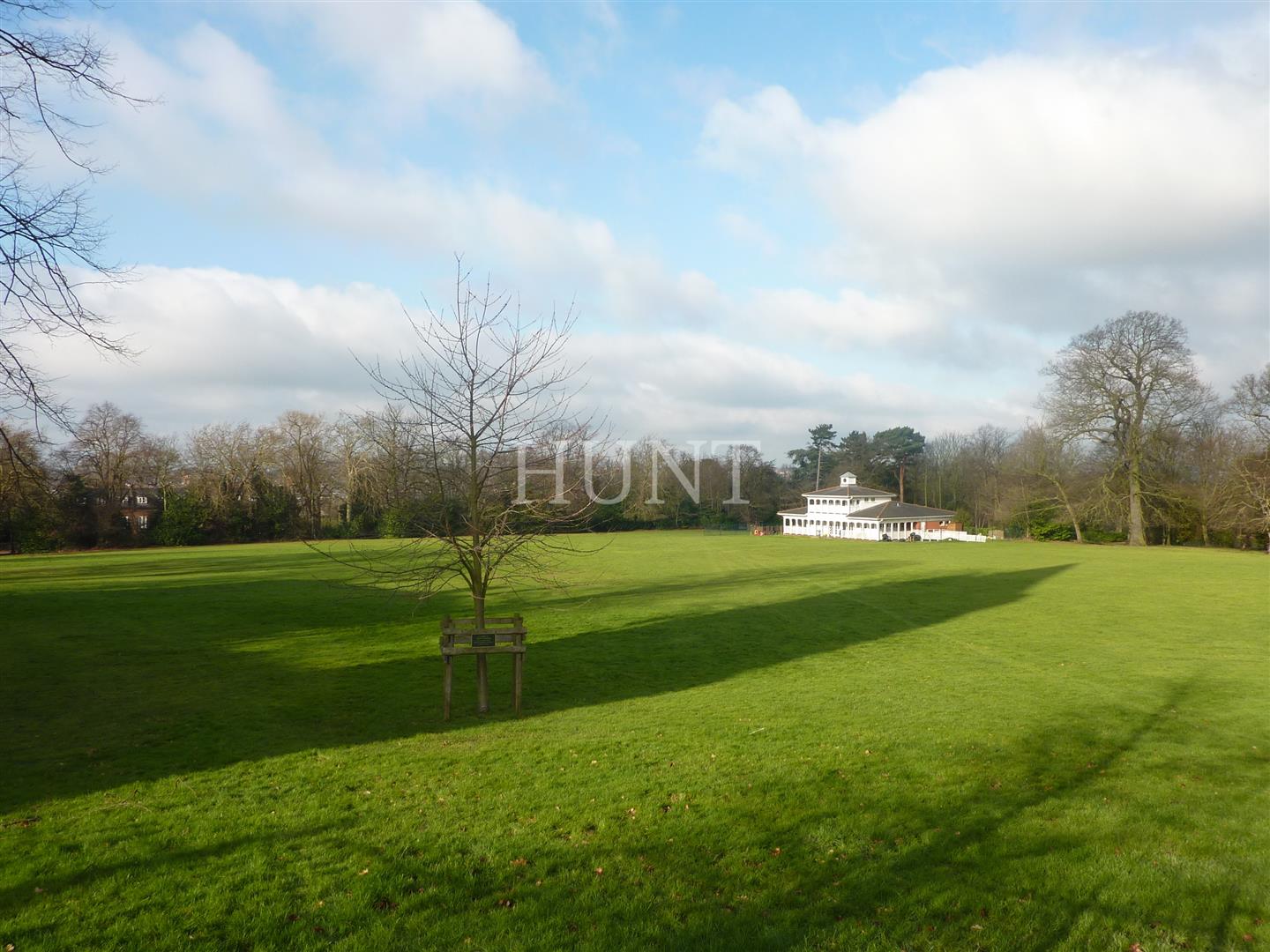 Brandesbury Square, Woodford Green, IG8 - Slide 18