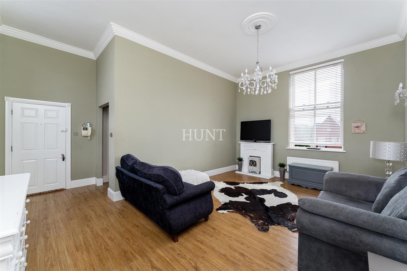 Tavistock House, Woodford Green, IG8 - Slide 3