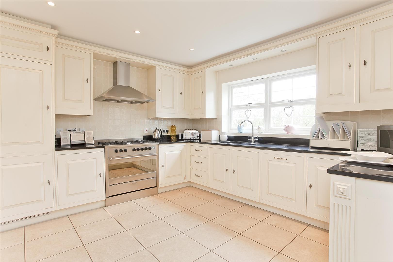 Regents Drive, Woodford Green, IG8 - Slide 22