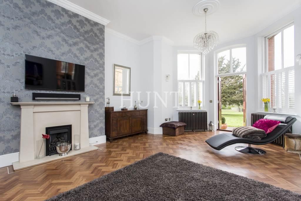 Sutherland House, Woodford Green, IG8 - Slide 22