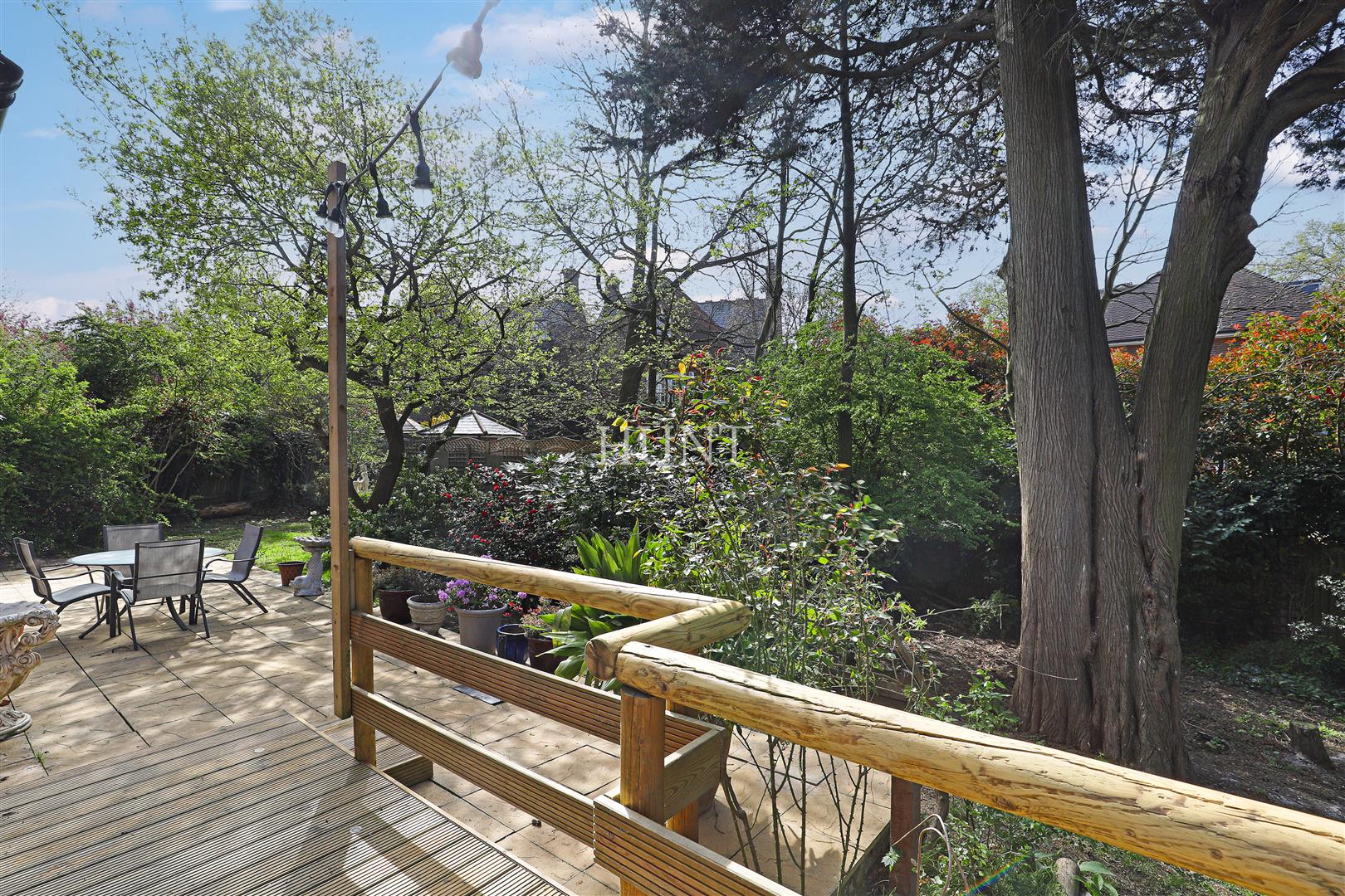 Regents Drive, Woodford Green, IG8 - Slide 23