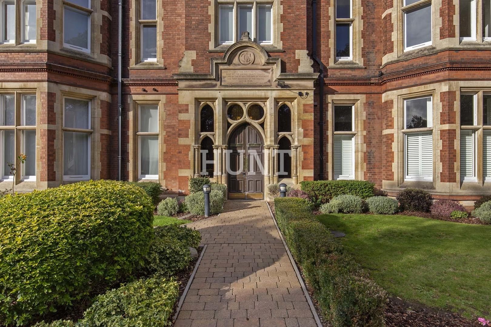 Montague House, Woodford Green, IG8 - Slide 24