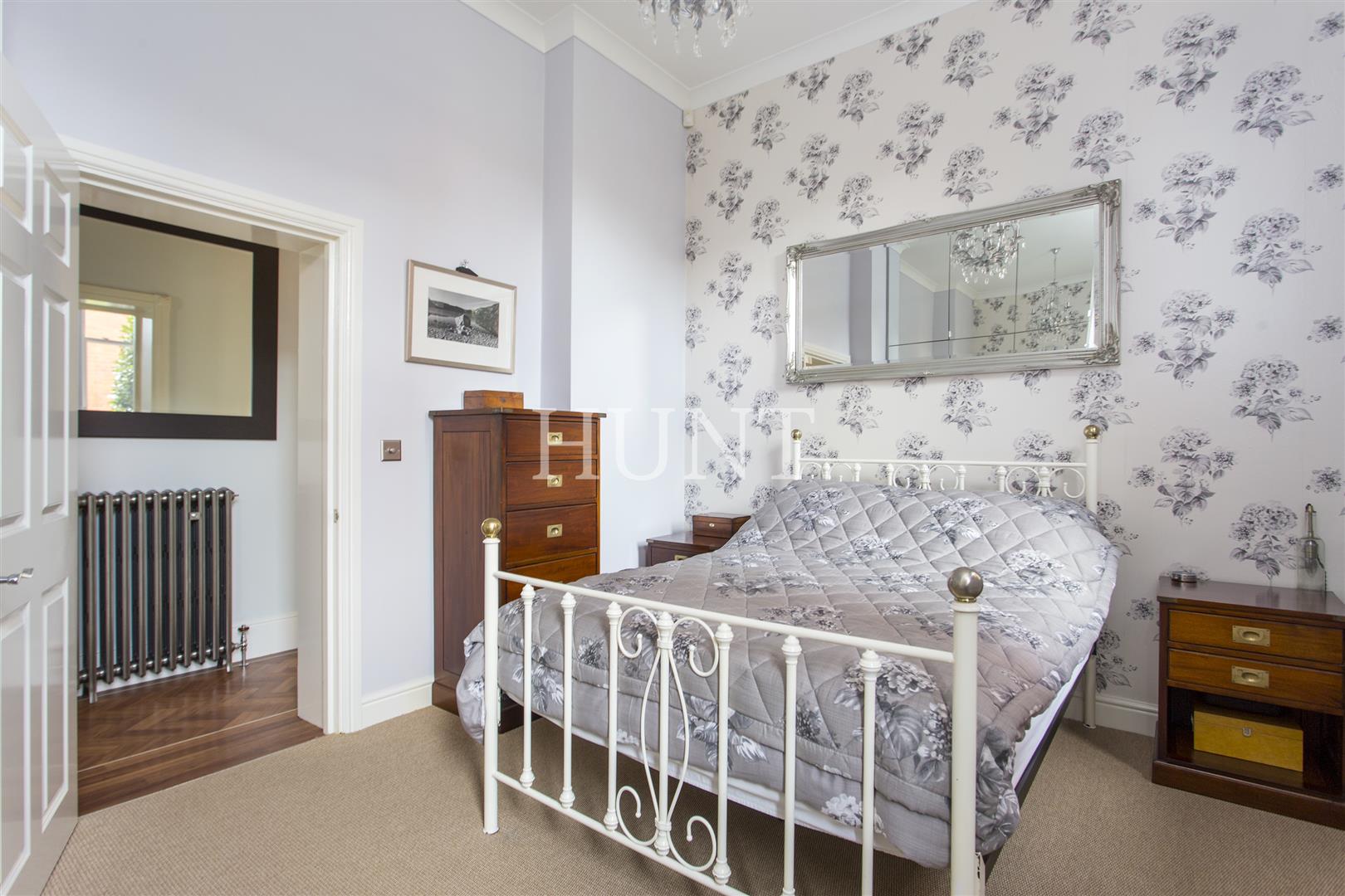 Sutherland House, Woodford Green, IG8 - Slide 27