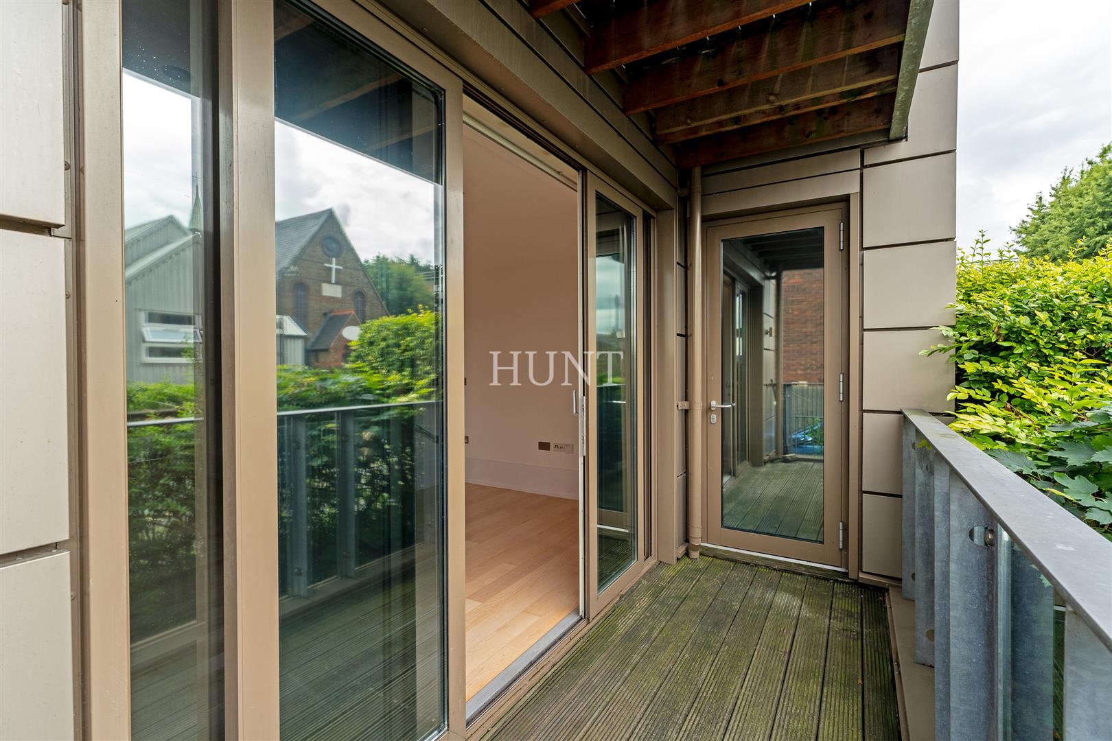 The Atrium, Buckhurst Hill, IG9 - Slide 15