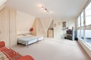 Regents Drive, Woodford Green, IG8