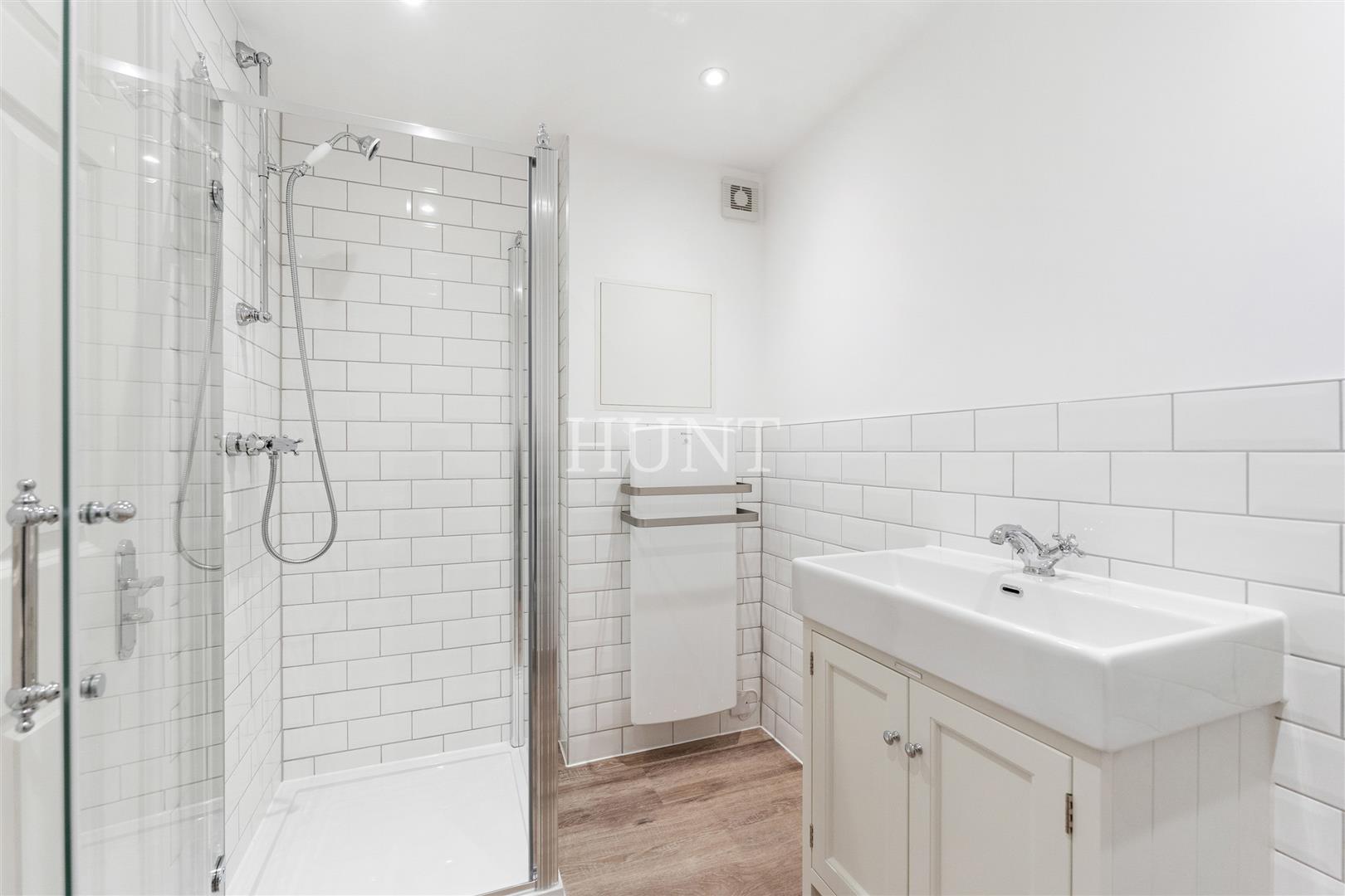 Chapel Mews, Woodford Green, IG8 - Slide 9
