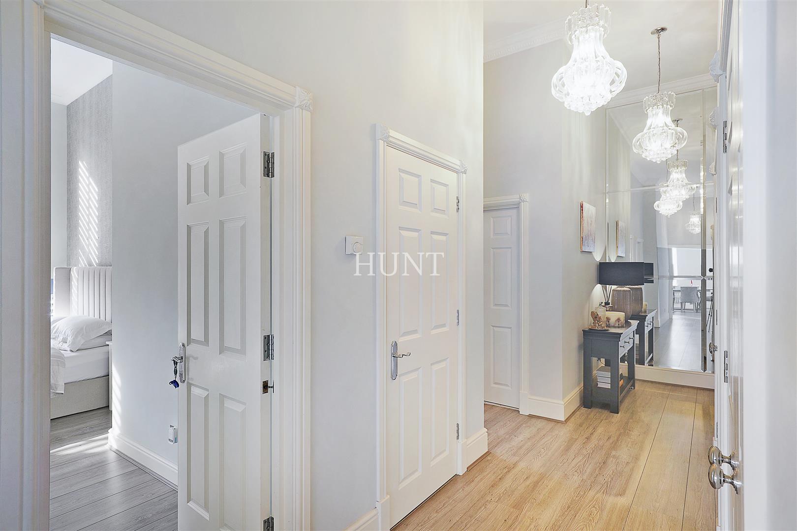 Brandesbury Square, Woodford Green, IG8 - Slide 31