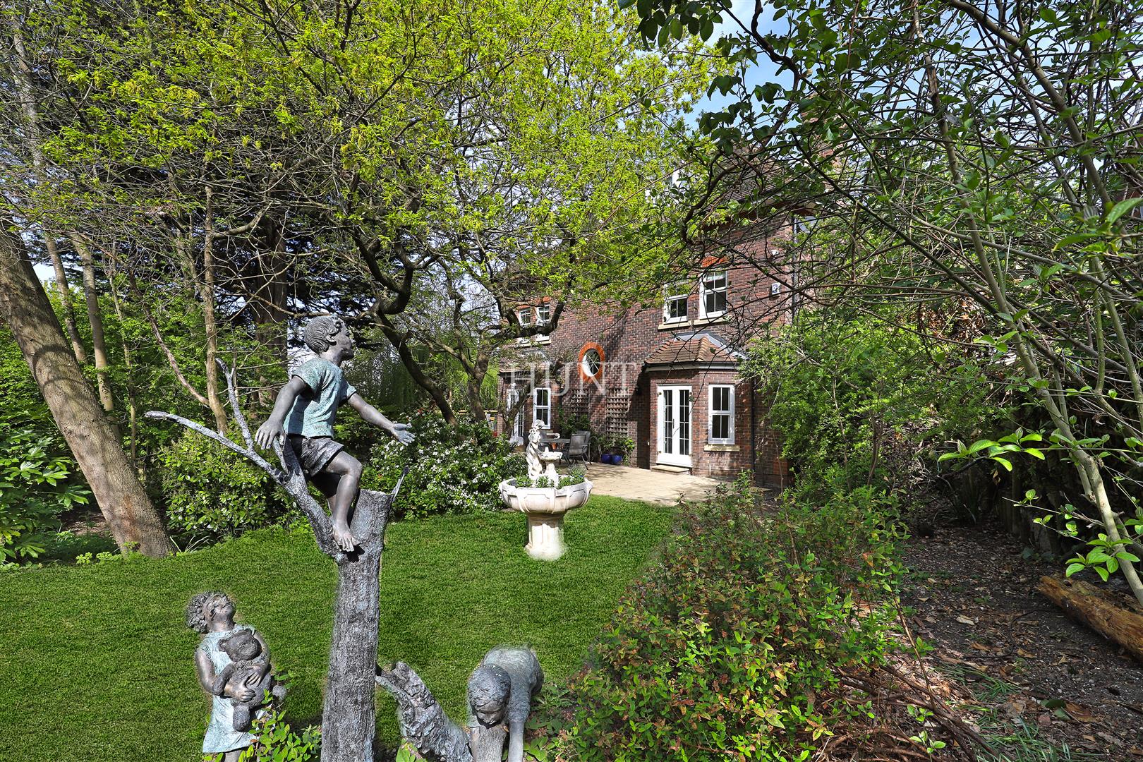 Regents Drive, Woodford Green, IG8 - Slide 30