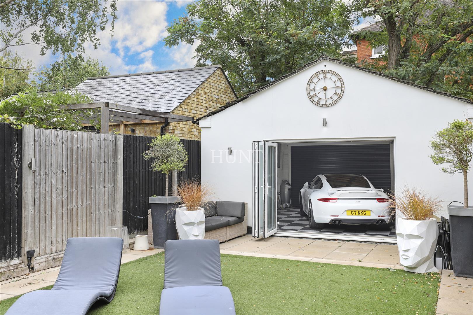 Broomhill Road, Woodford Green, IG8 - Slide 33