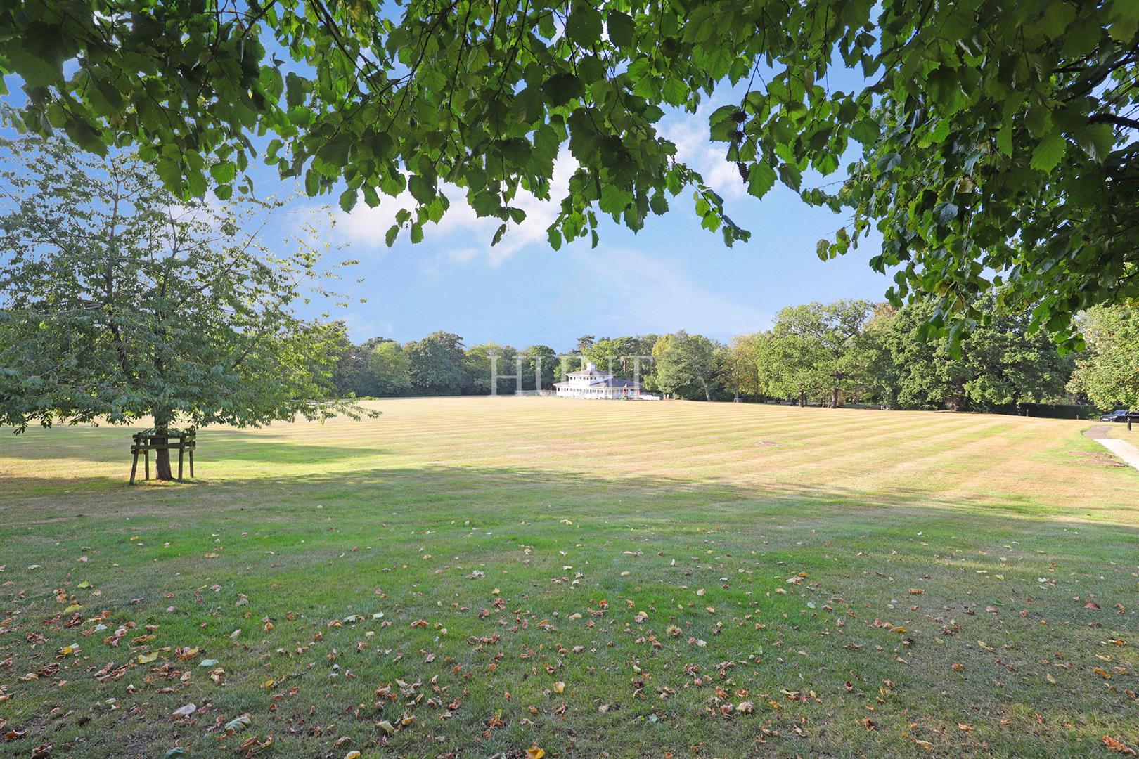 Rosebury Square, Woodford Green, IG8 - Slide 32