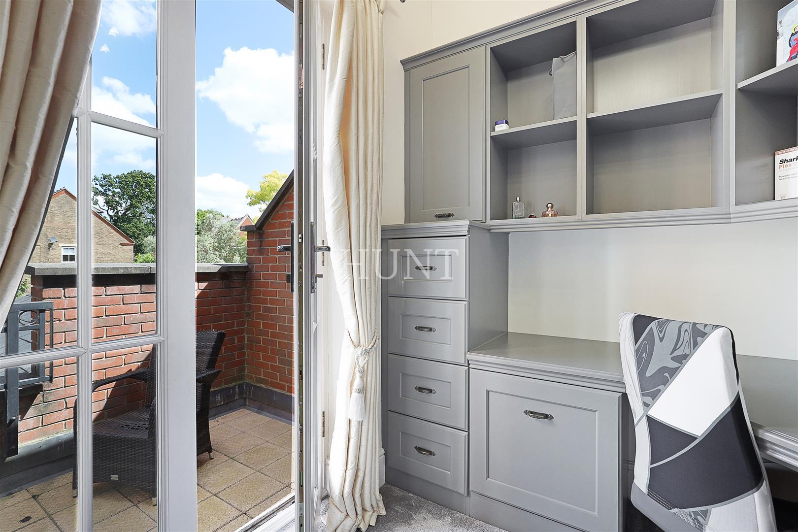 Brandesbury Square, Woodford Green, IG8 - Slide 34