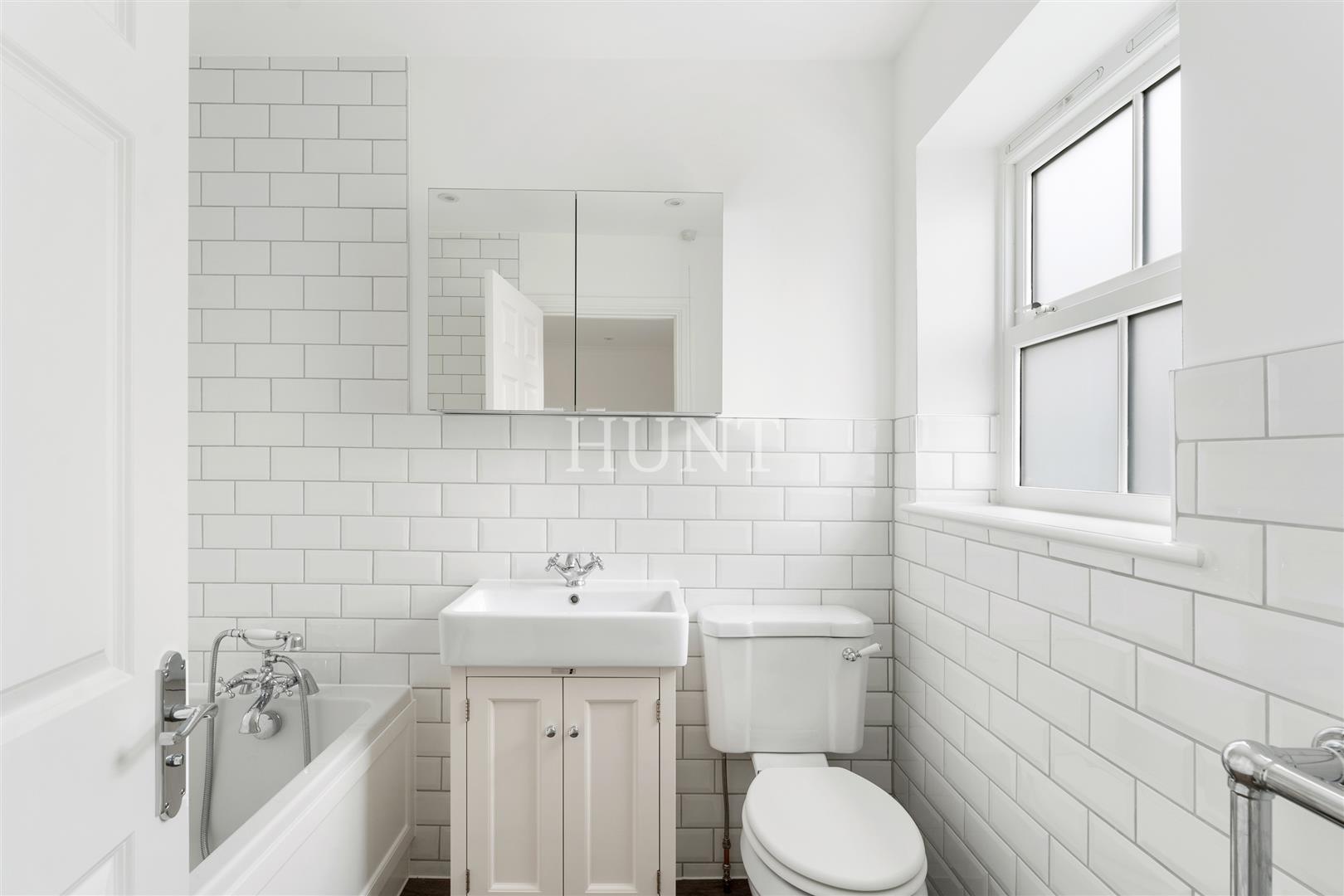 Chapel Mews, Woodford Green, IG8 - Slide 4