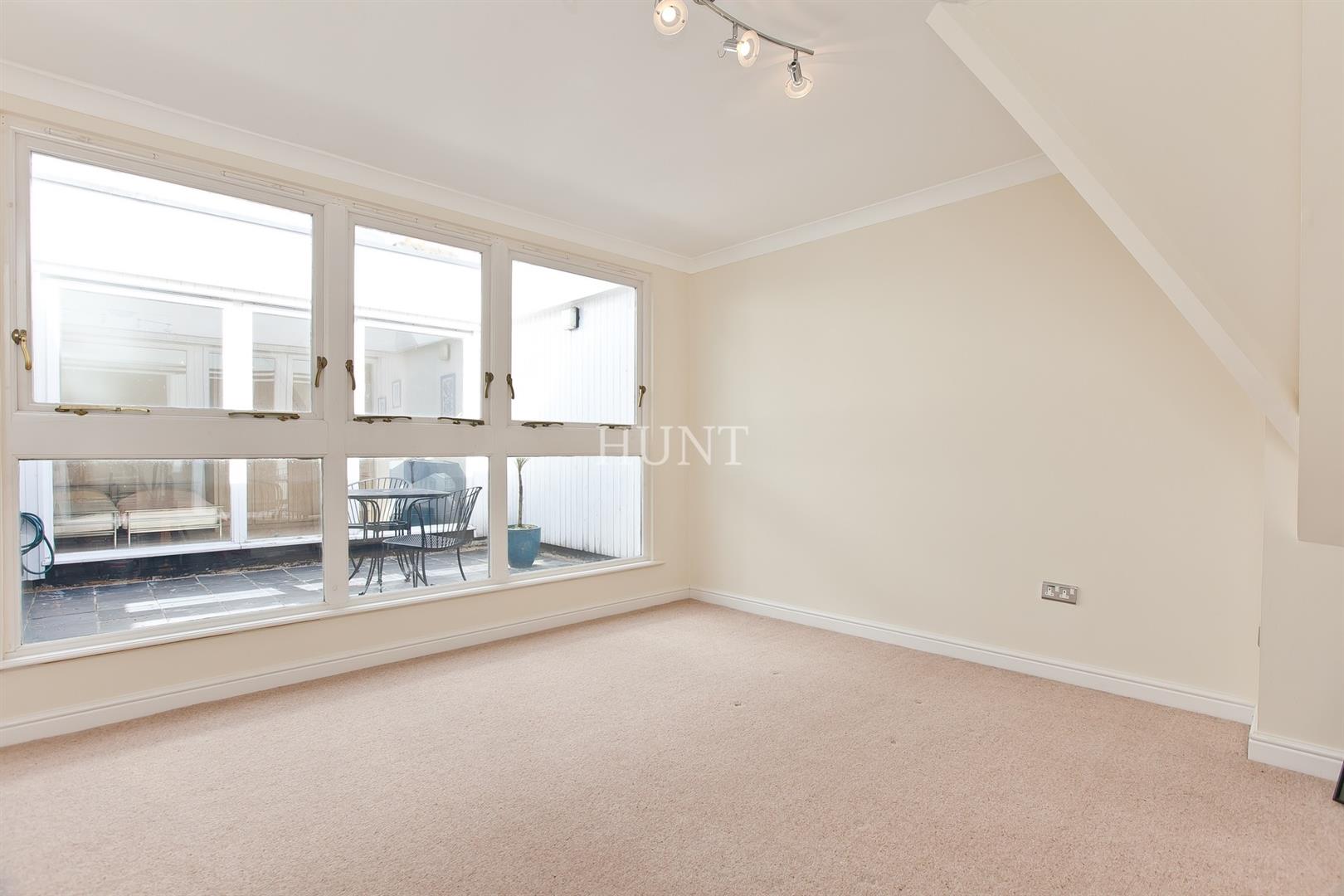 Regents Drive, Woodford Green, IG8 - Slide 4