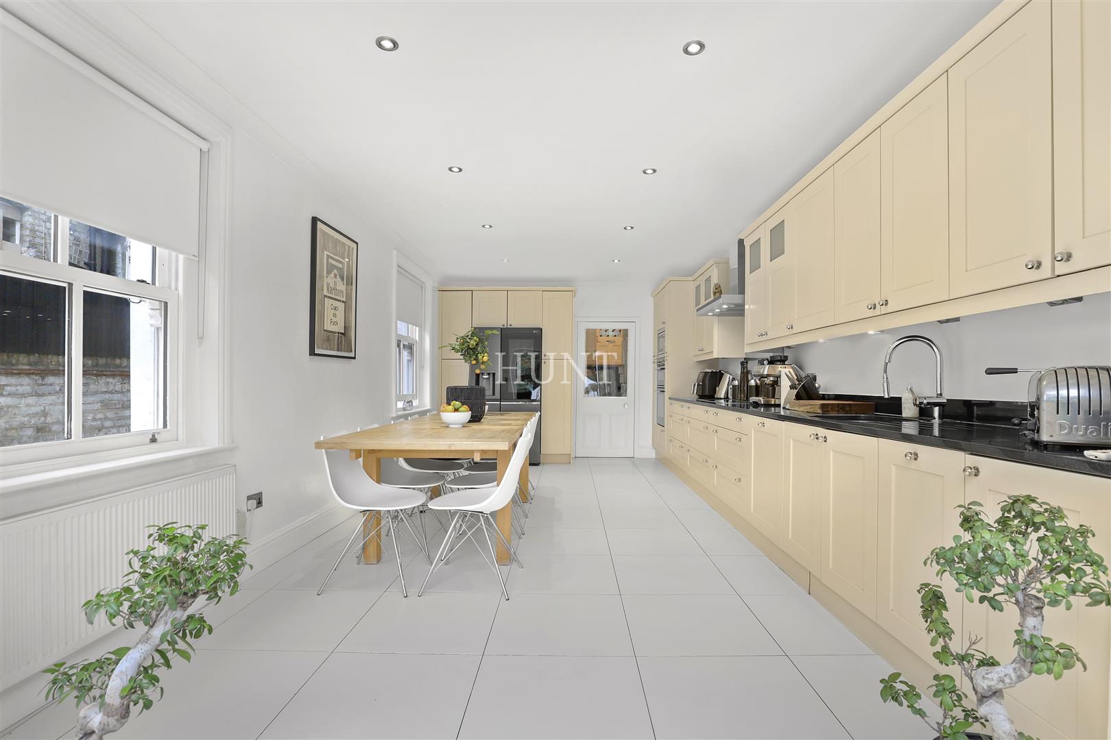 Broomhill Road, Woodford Green, IG8 - Slide 4
