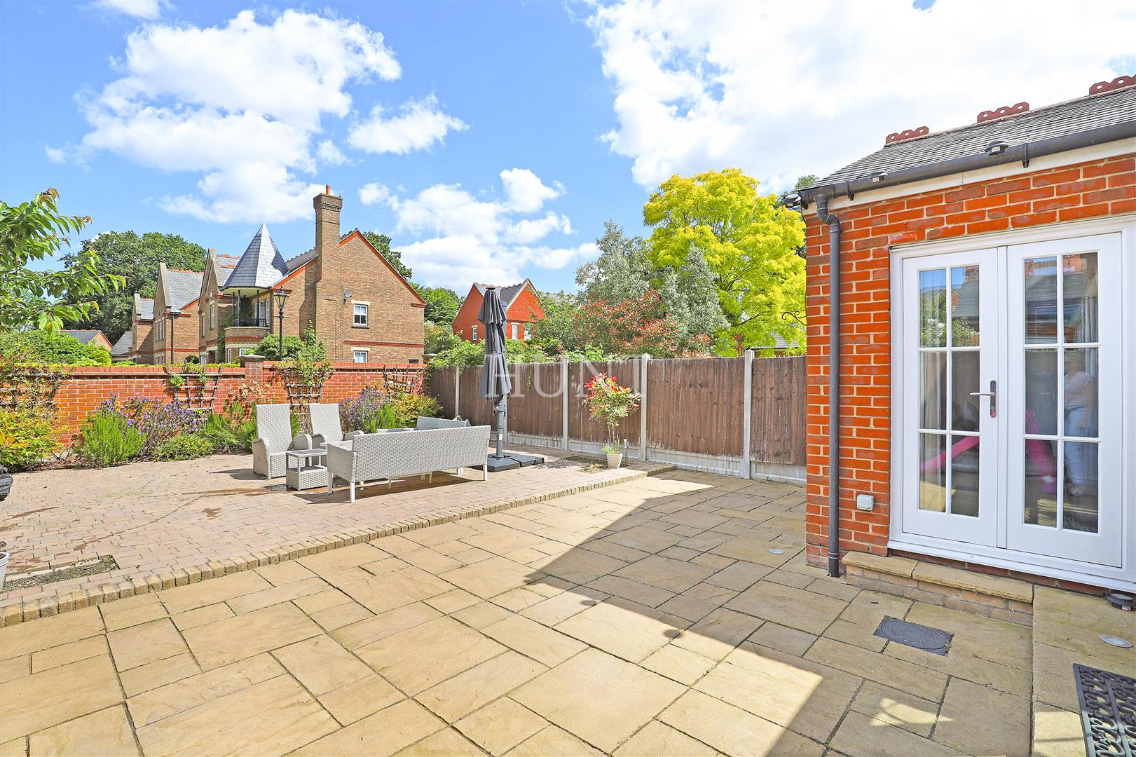 Brandesbury Square, Woodford Green, IG8 - Slide 43