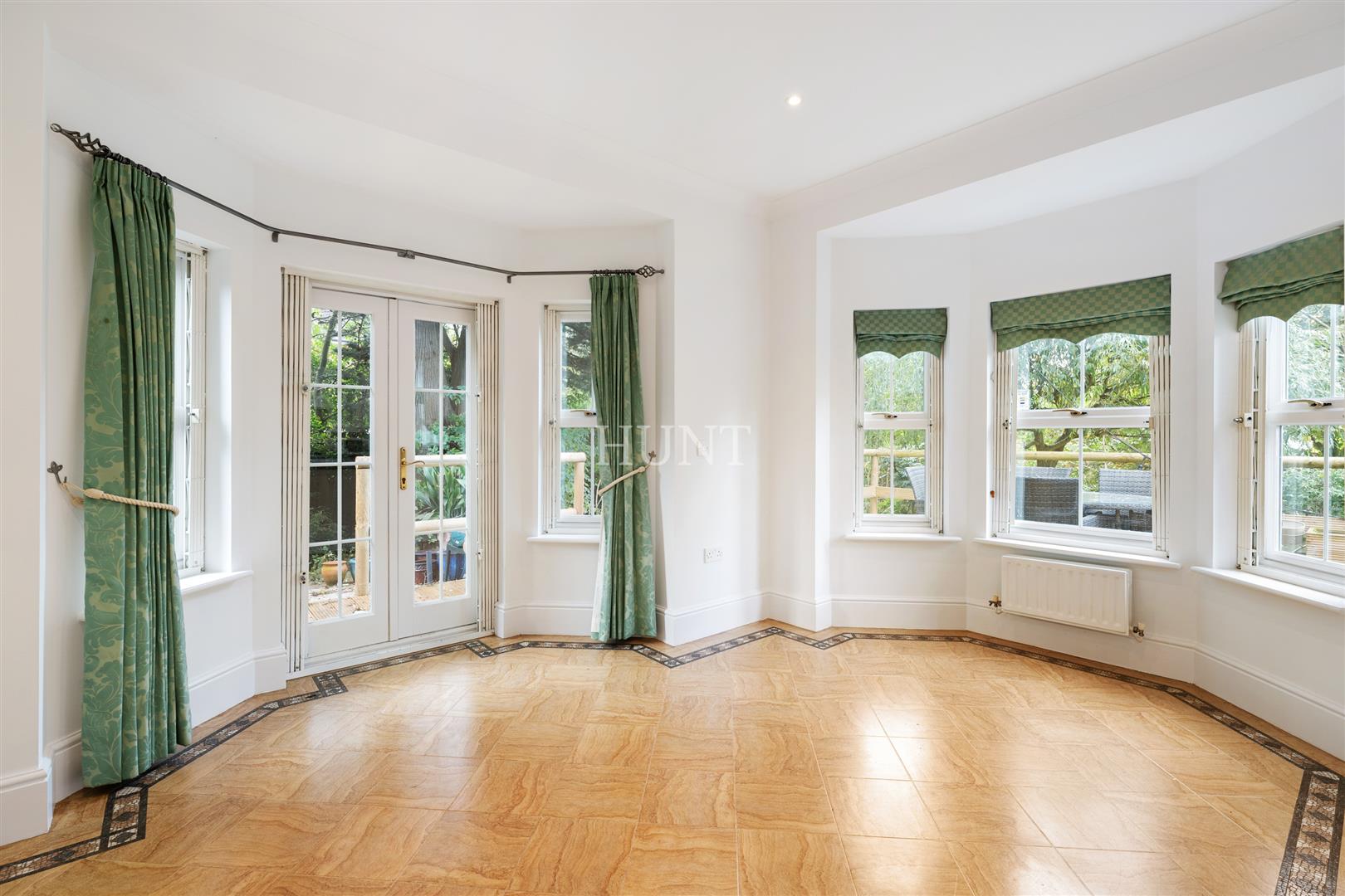 Regents Drive, Woodford Green, IG8 - Slide 4
