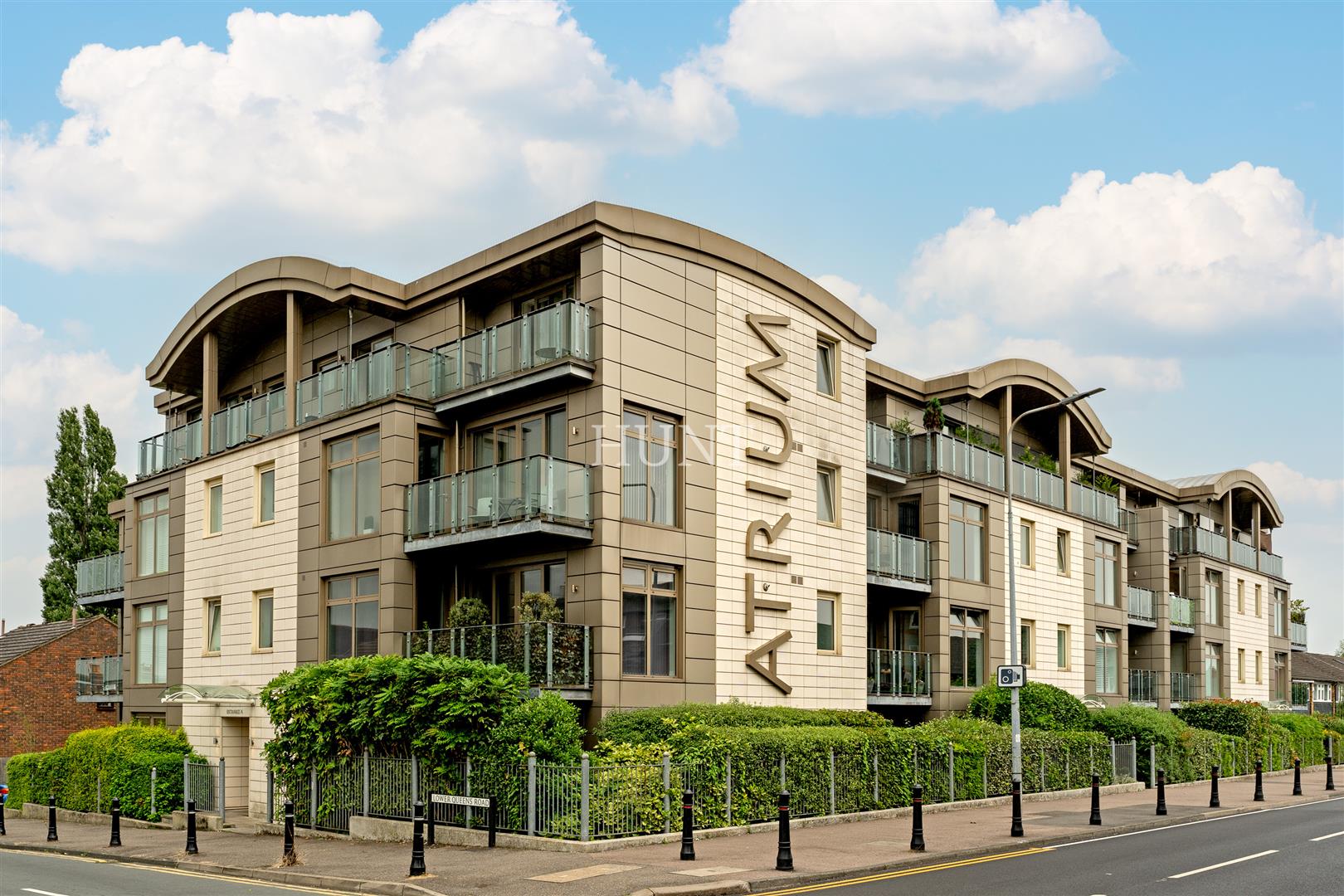 The Atrium, Buckhurst Hill, IG9 - Slide 12
