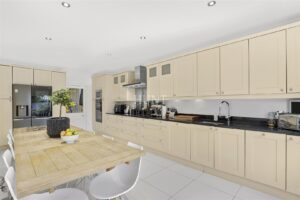Broomhill Road, Woodford Green, IG8