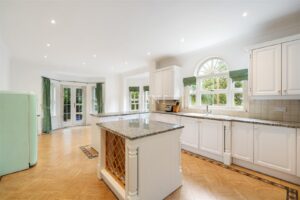 Regents Drive, Woodford Green, IG8