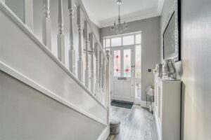 Brandesbury Square, Woodford Green, IG8