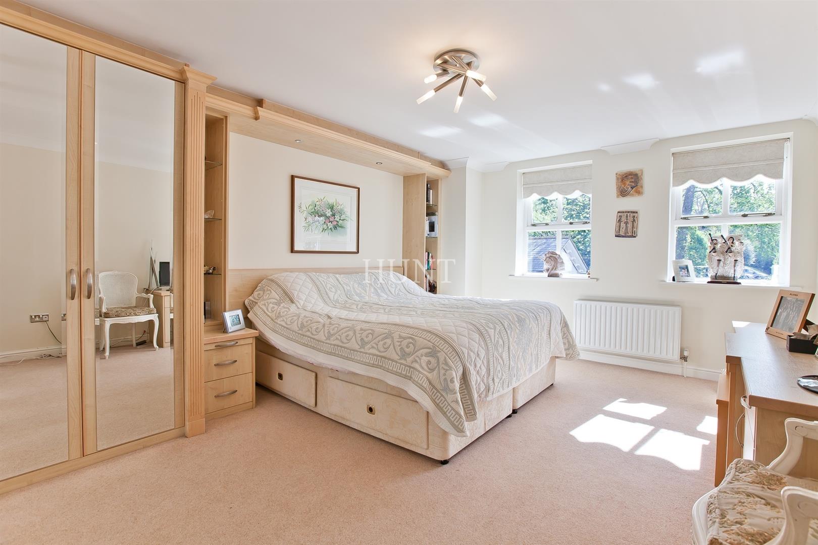 Regents Drive, Woodford Green, IG8 - Slide 7