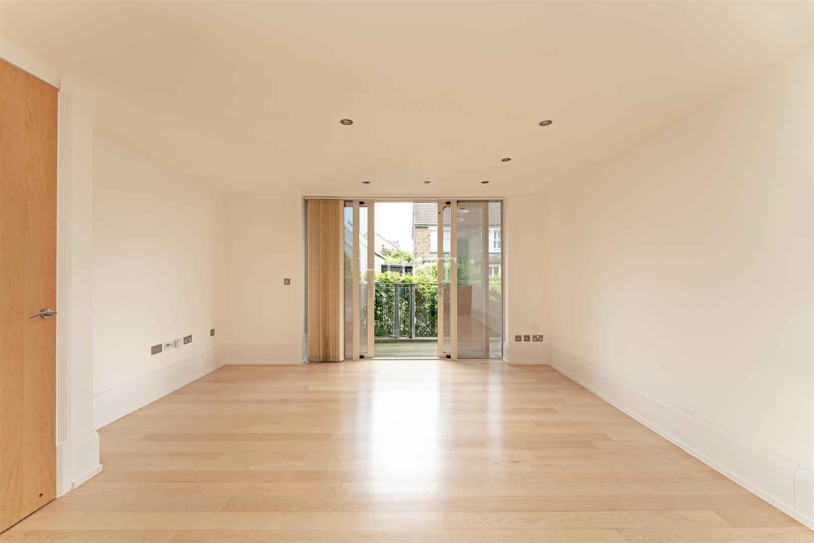 The Atrium, Buckhurst Hill, IG9 - Slide 10