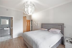 The Manor, Woodford Green, IG8