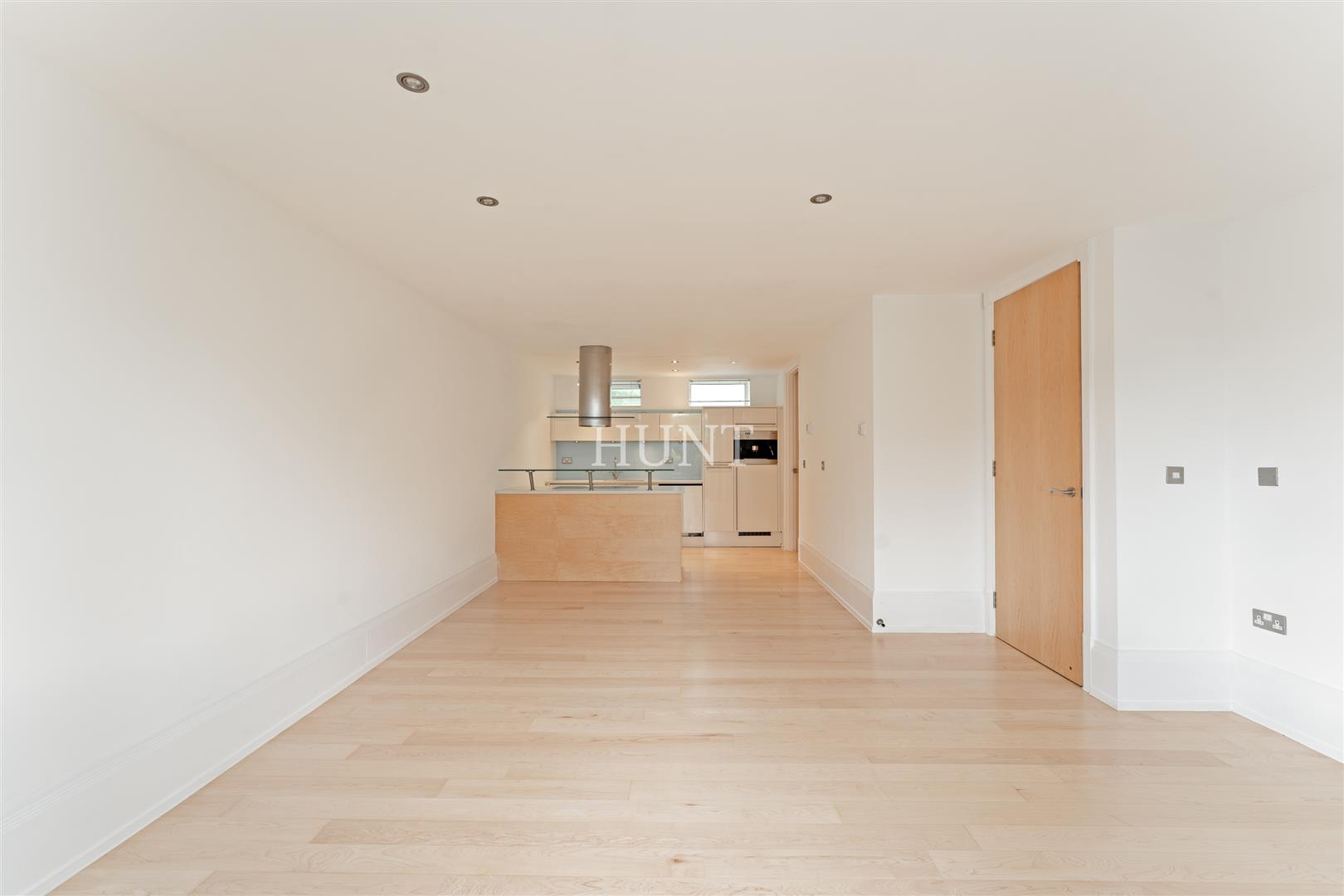 The Atrium, Buckhurst Hill, IG9 - Slide 9