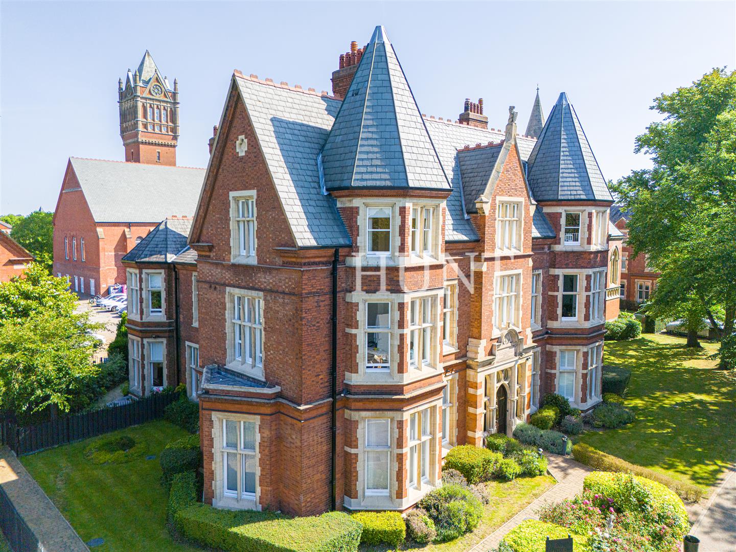 Montague House, Woodford Green, IG8 - Slide 11