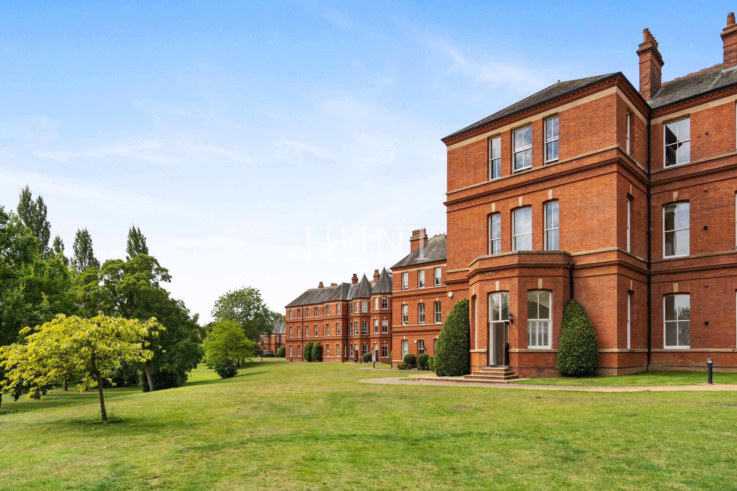 Goldsmith House, Repton Park, Woodford Green IG8 - Slide 19