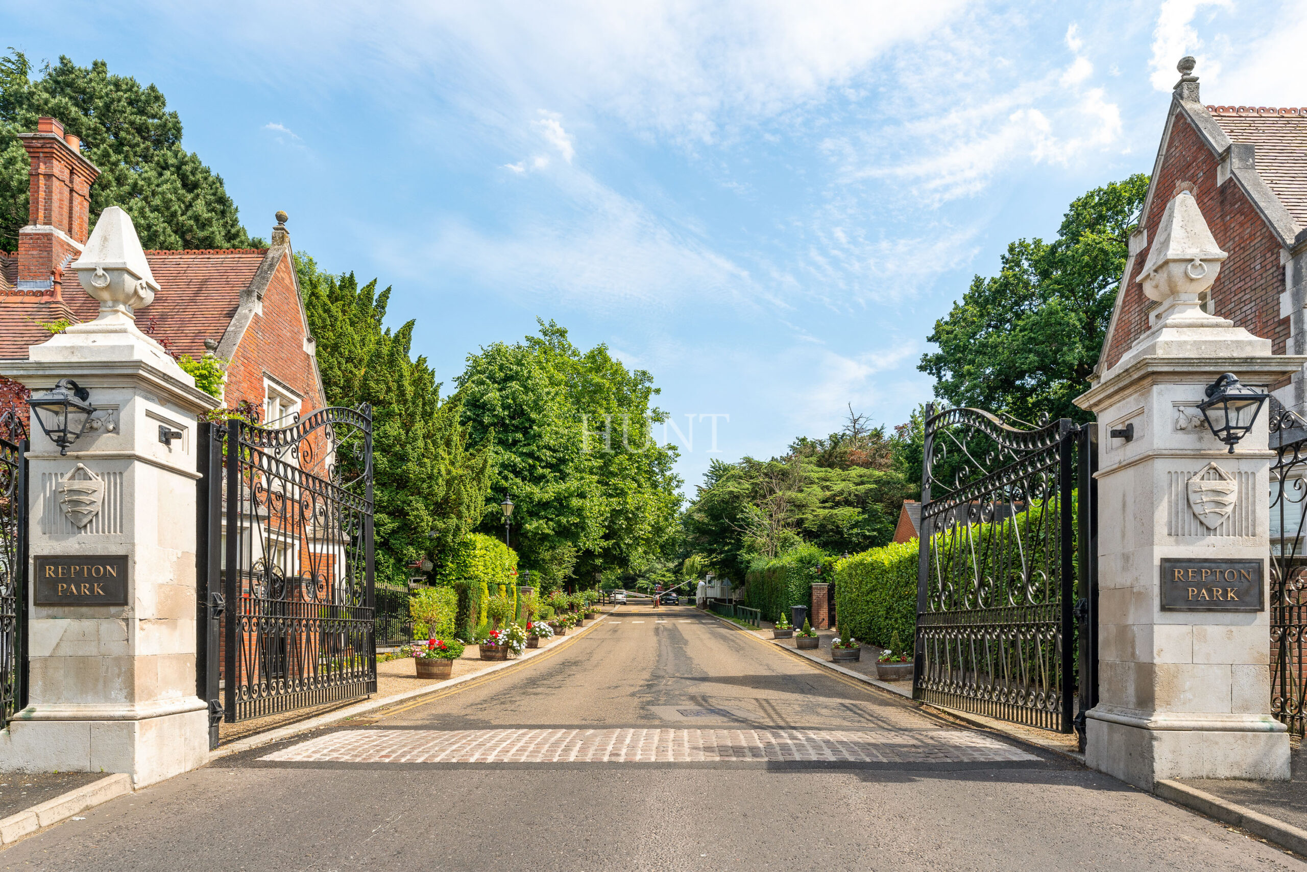 Marlowe House, Repton park, Woodford Green IG8 - Slide 17