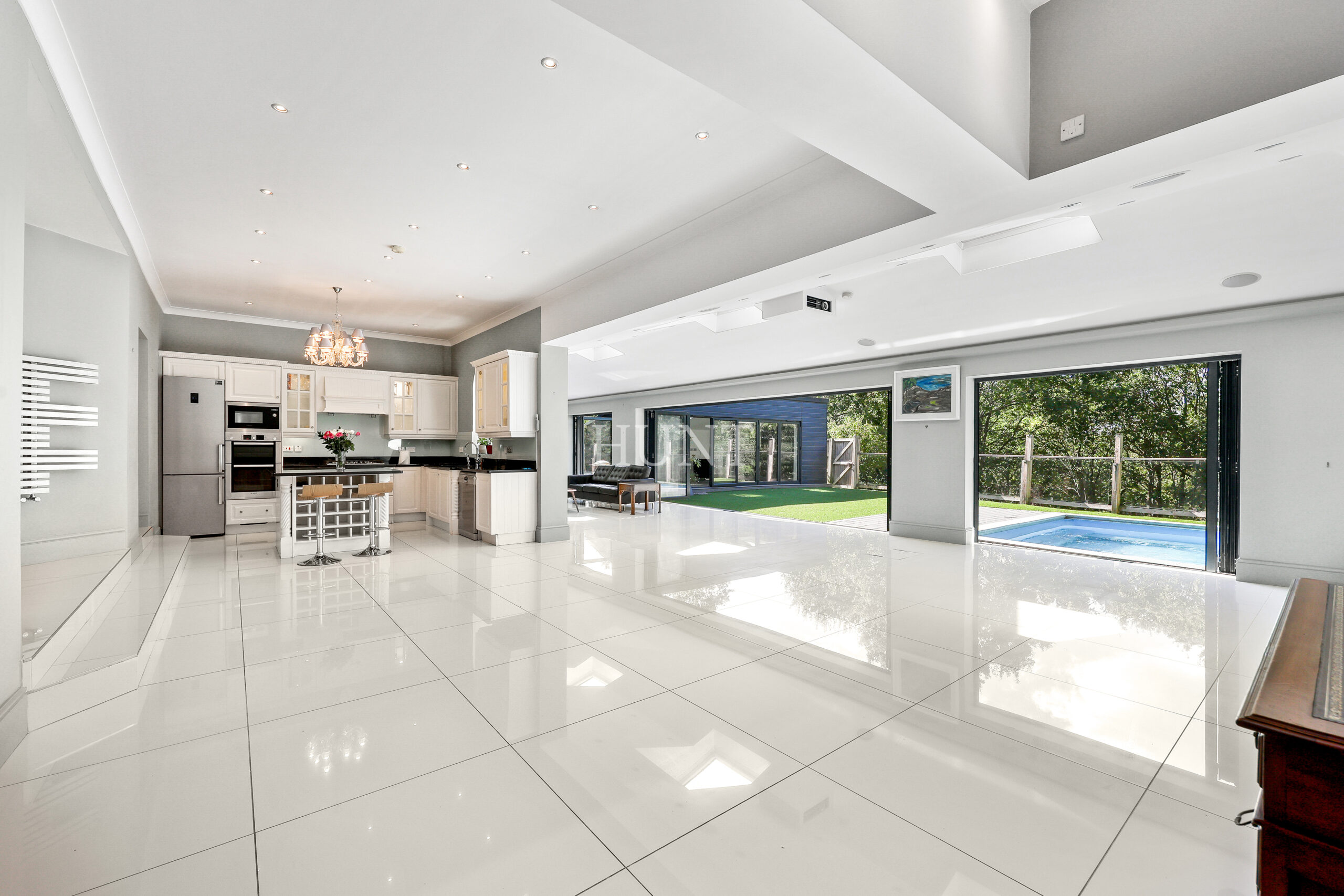 Regents Drive, Repton Park, Woodford Green, IG8 - Slide 13