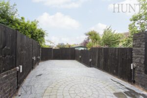 The Lanterns, High Road Chigwell, Essex, IG7