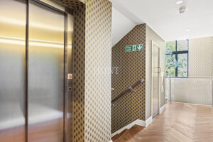 Manor Road Chigwell, IG7